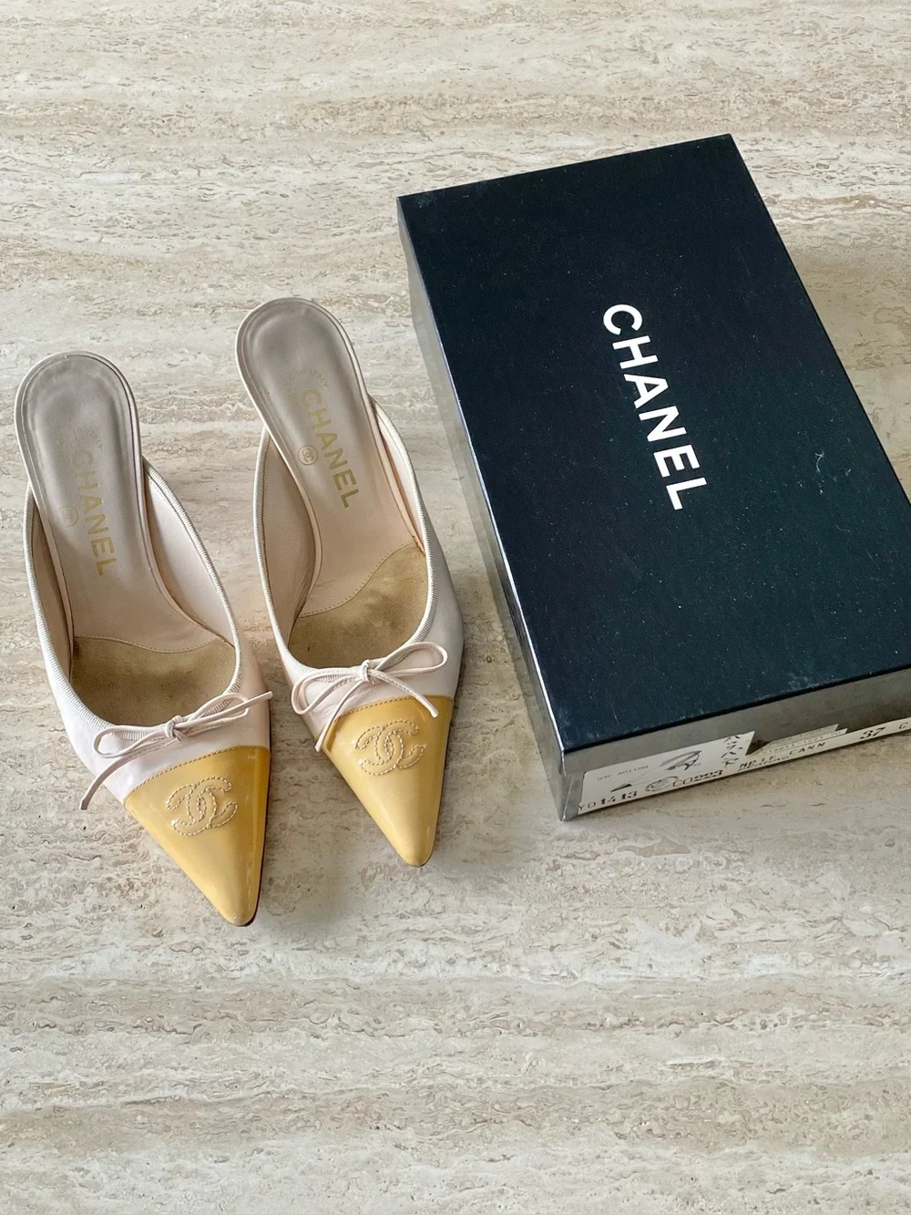 Vintage Chanel CC Bow Cap Toe Mule Heels